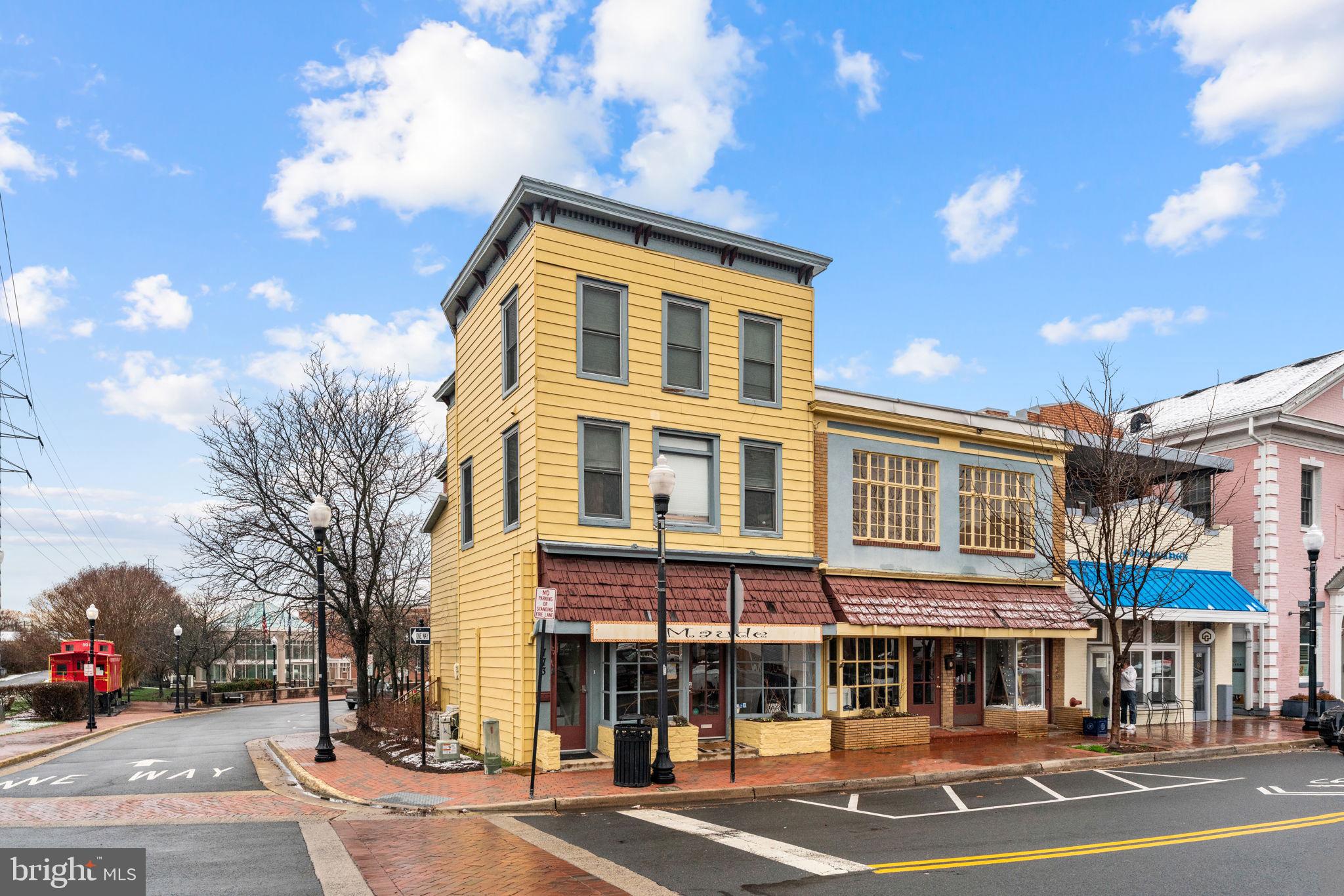 773 & 775 STATION STREET