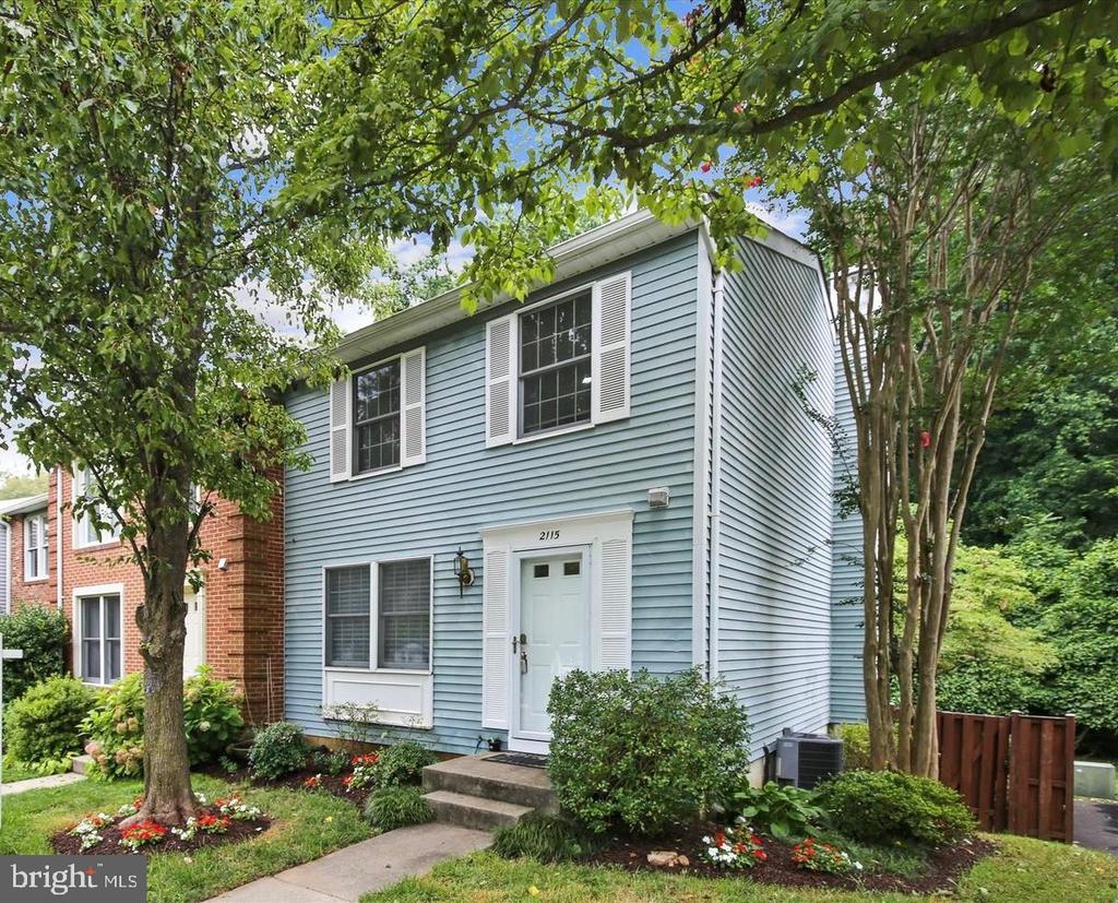 2115 PRESTON SQUARE COURT