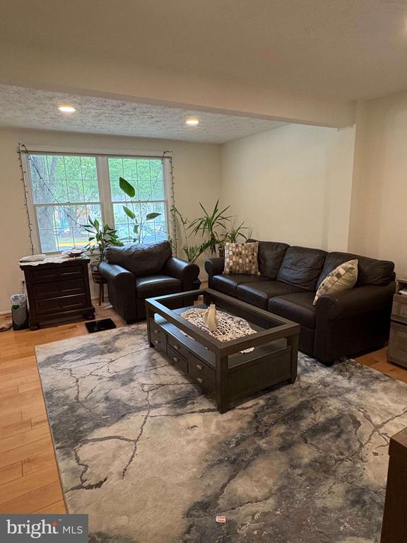 2115 PRESTON SQUARE COURT