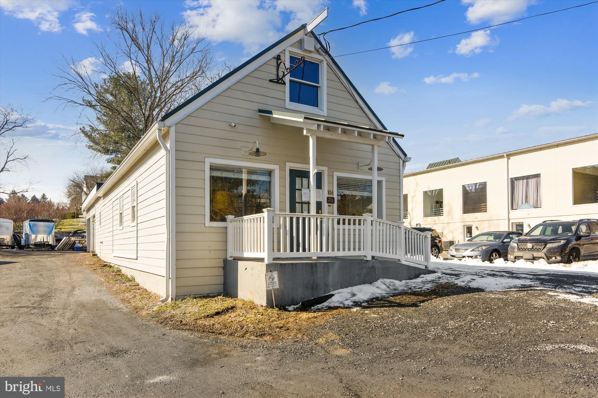 104 & 106 S PENDLETON STREET