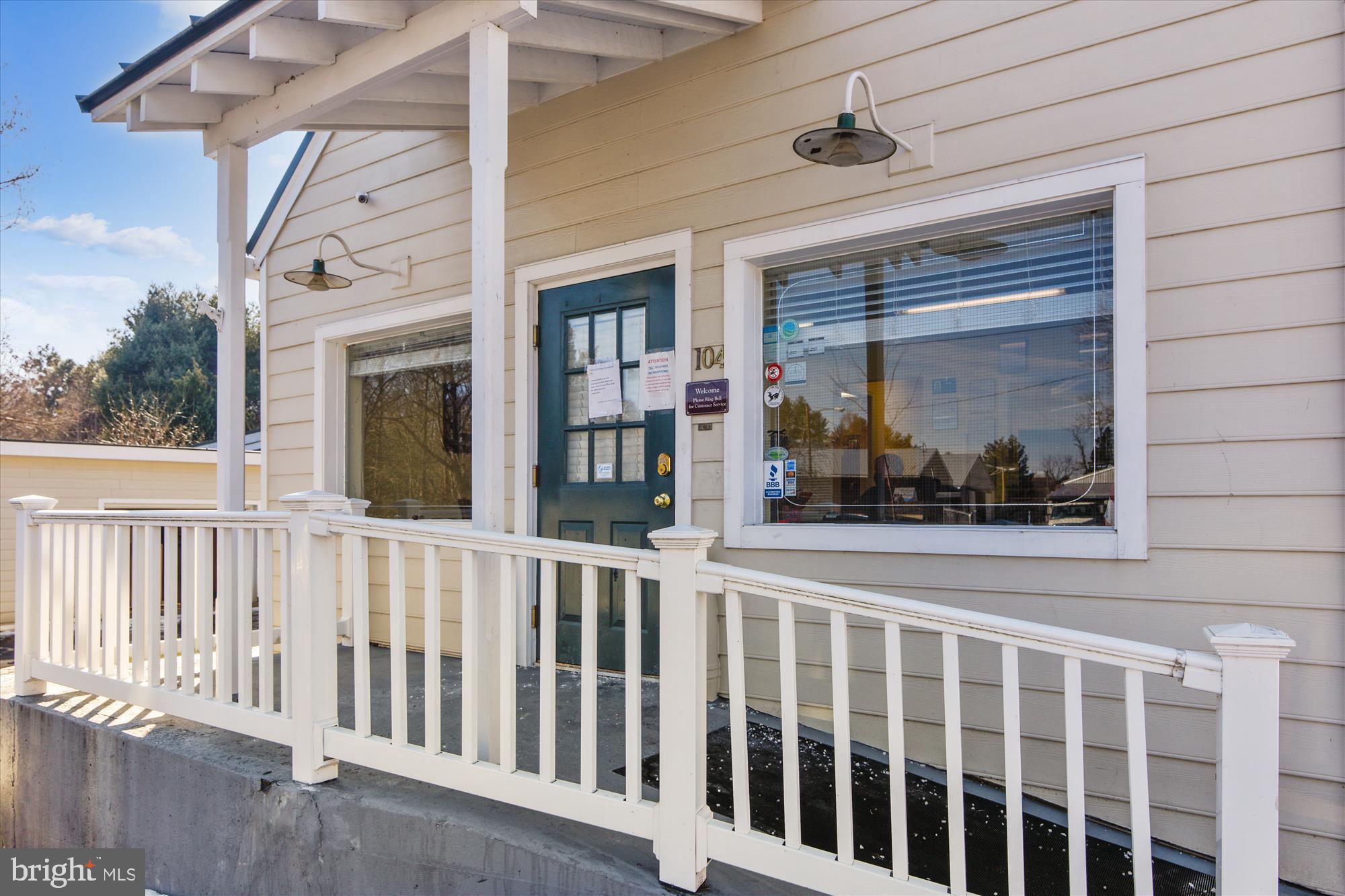 104 & 106 S PENDLETON STREET