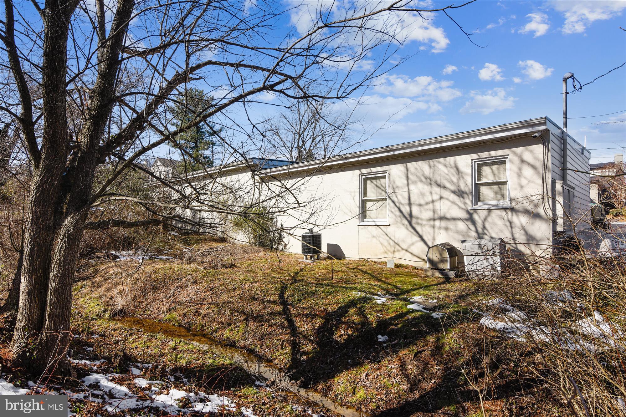 104 & 106 S PENDLETON STREET