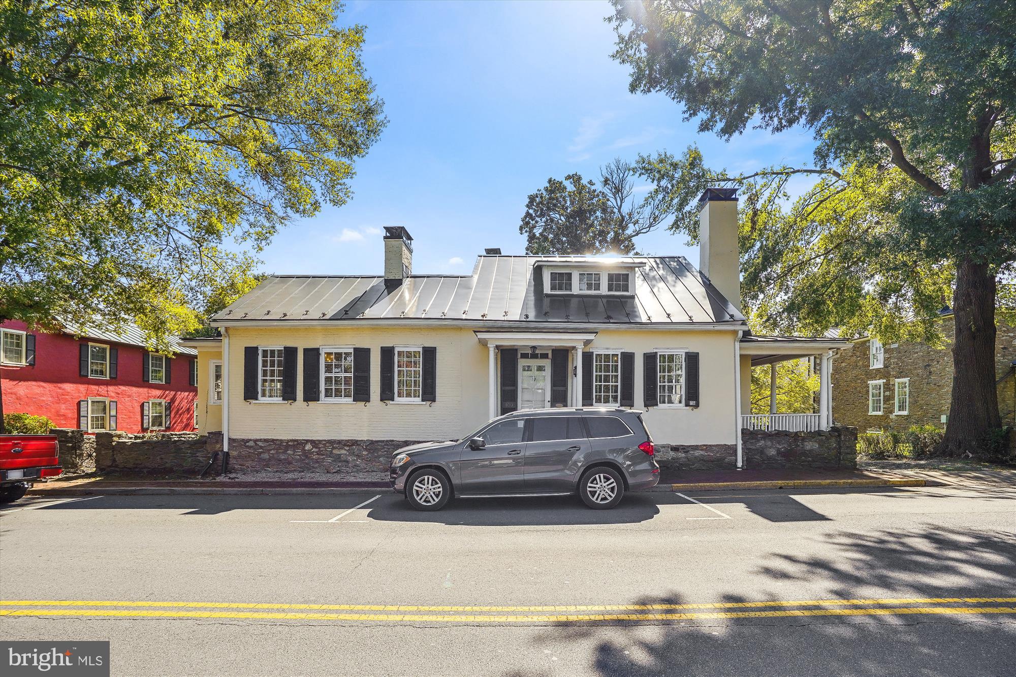 107 E WASHINGTON STREET