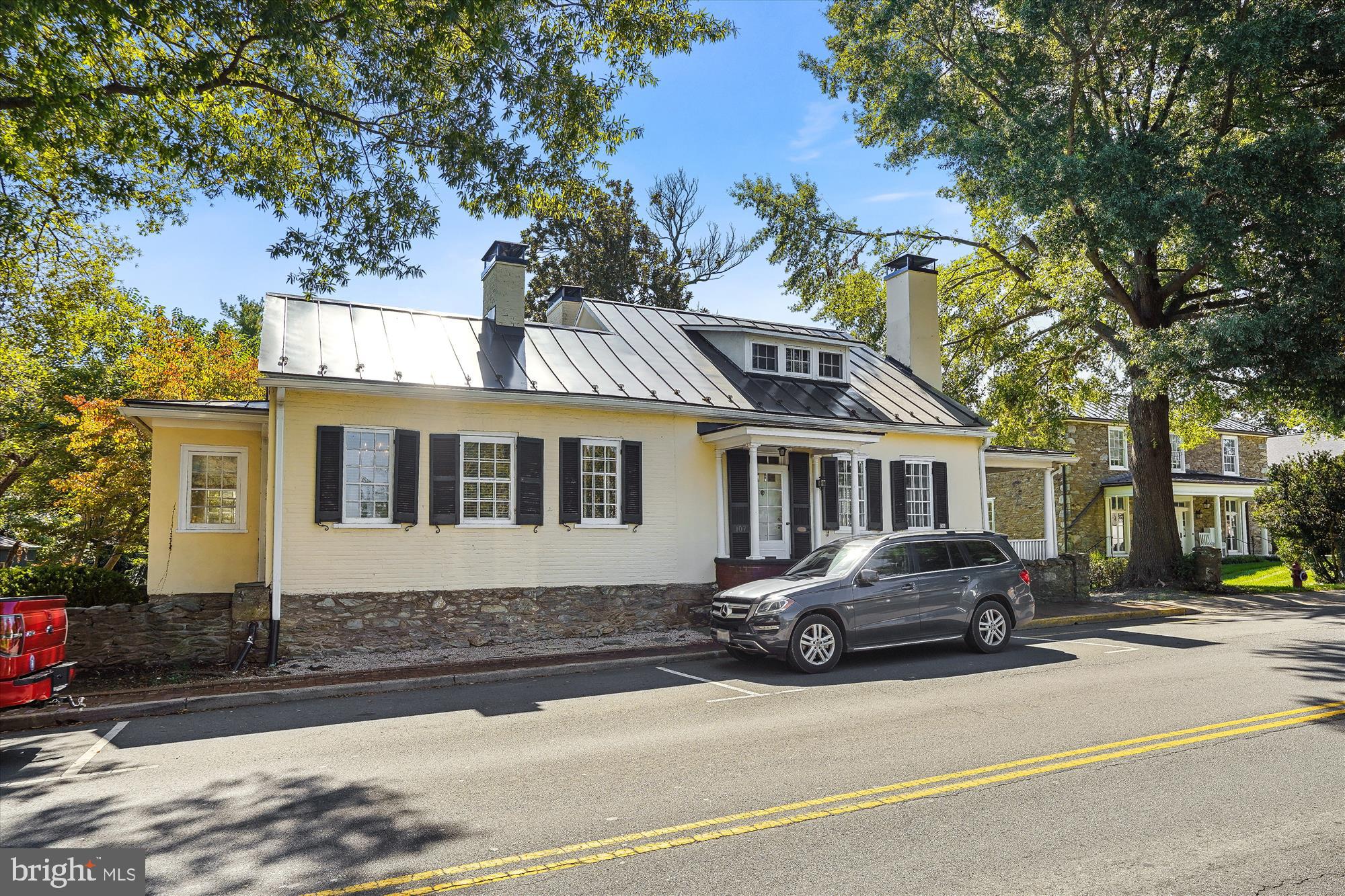 107 E WASHINGTON STREET