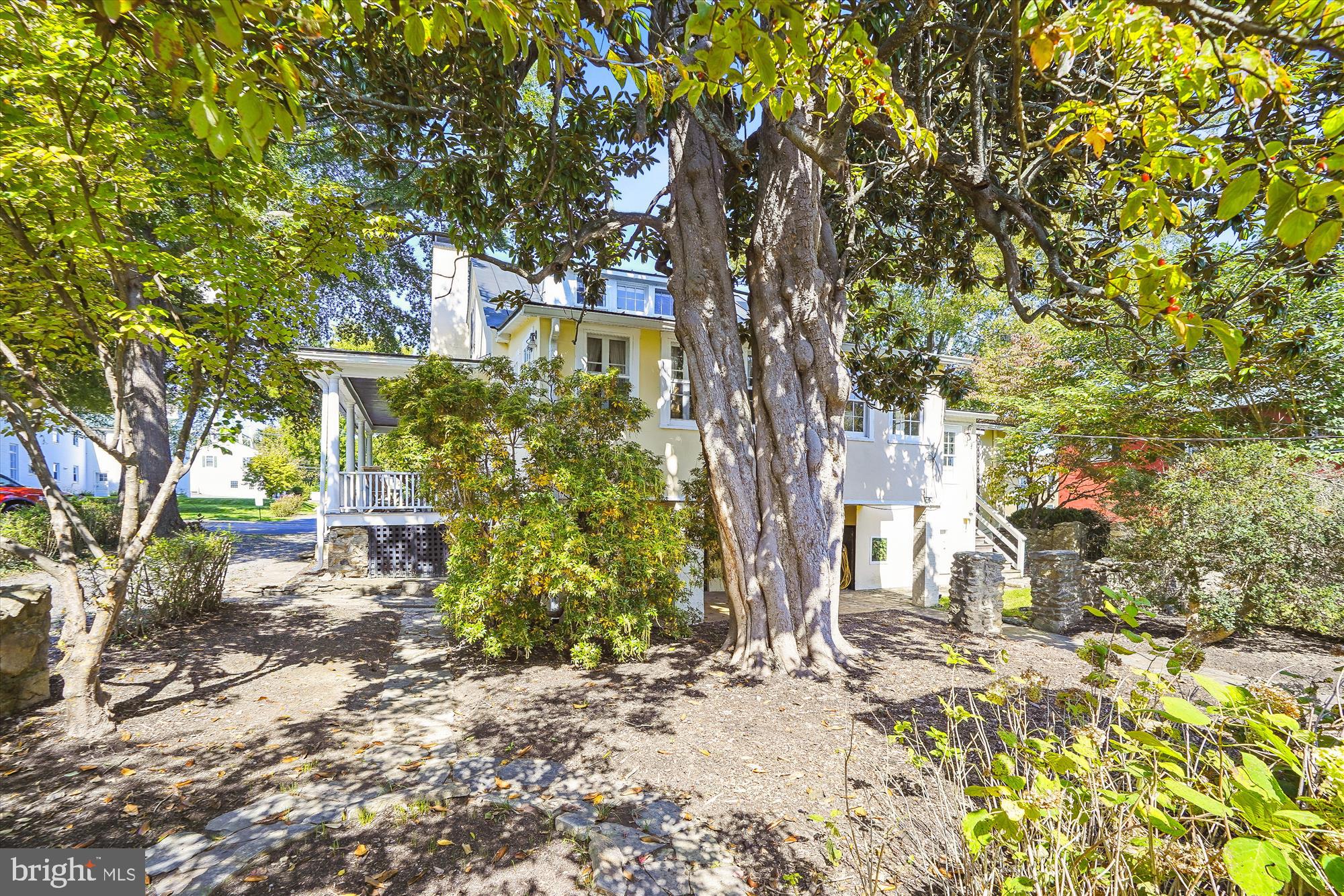 107 E WASHINGTON STREET