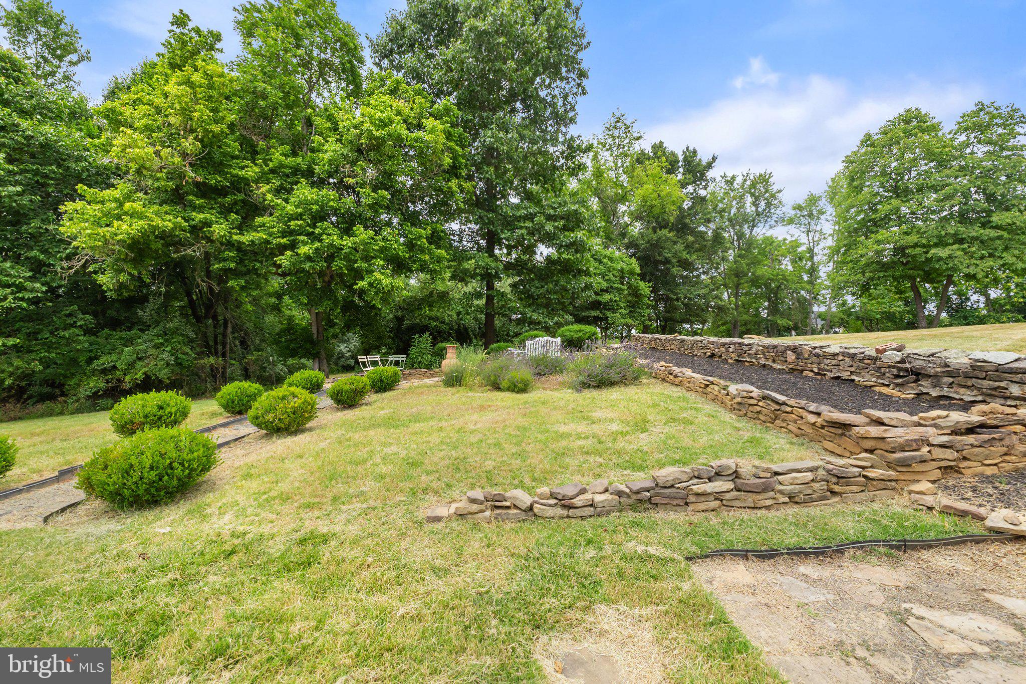 36715 SNICKERSVILLE TURNPIKE