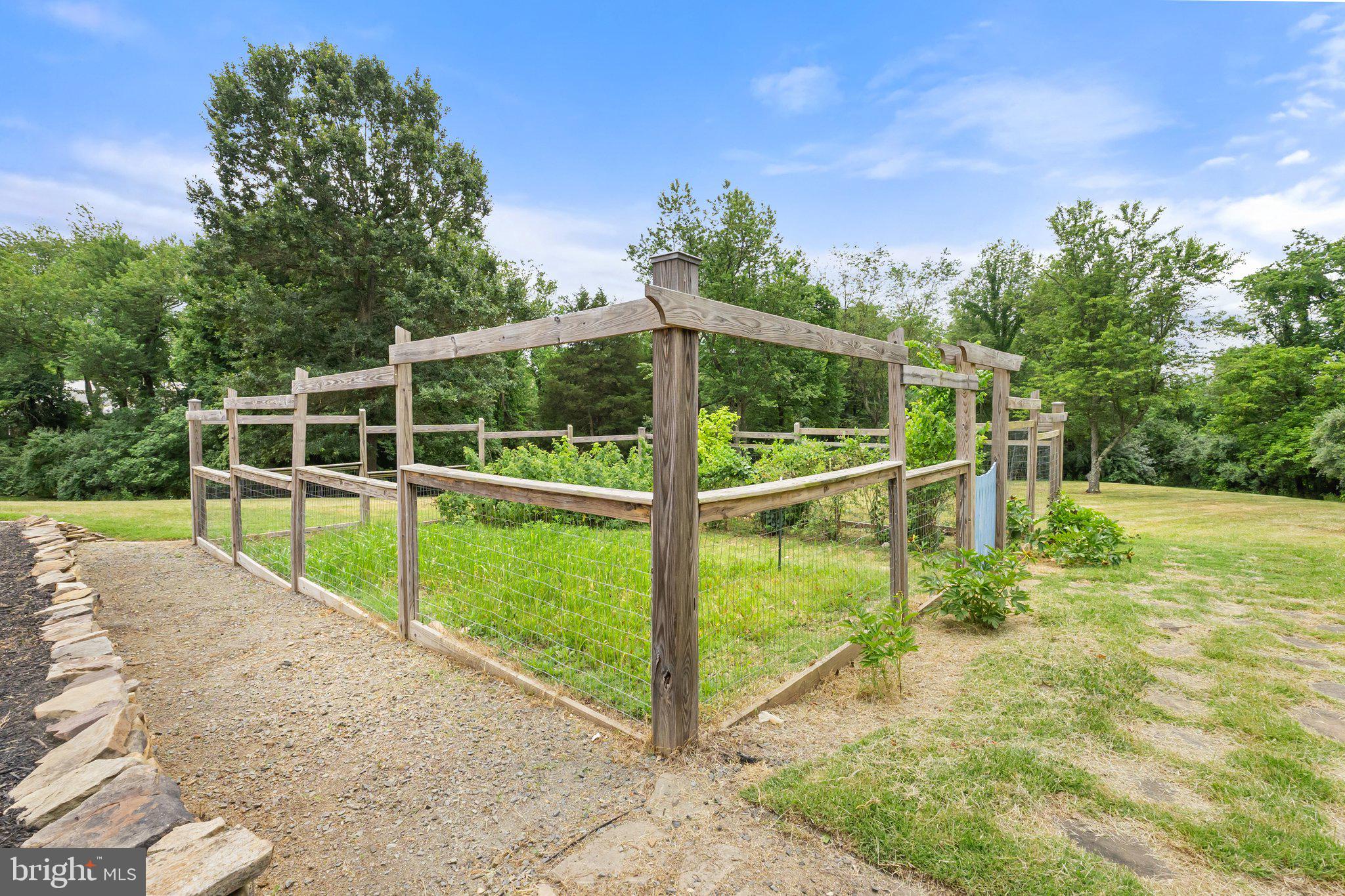 36715 SNICKERSVILLE TURNPIKE