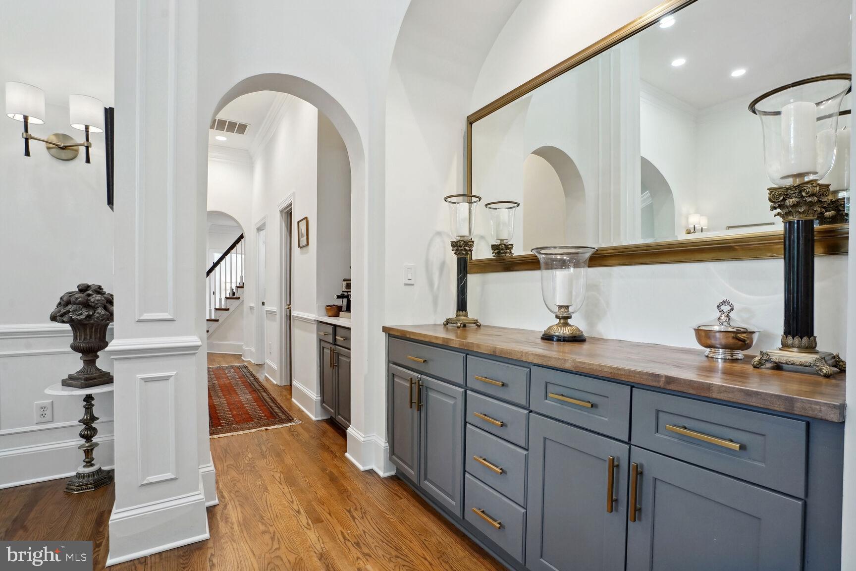 17811 STONELEIGH DRIVE