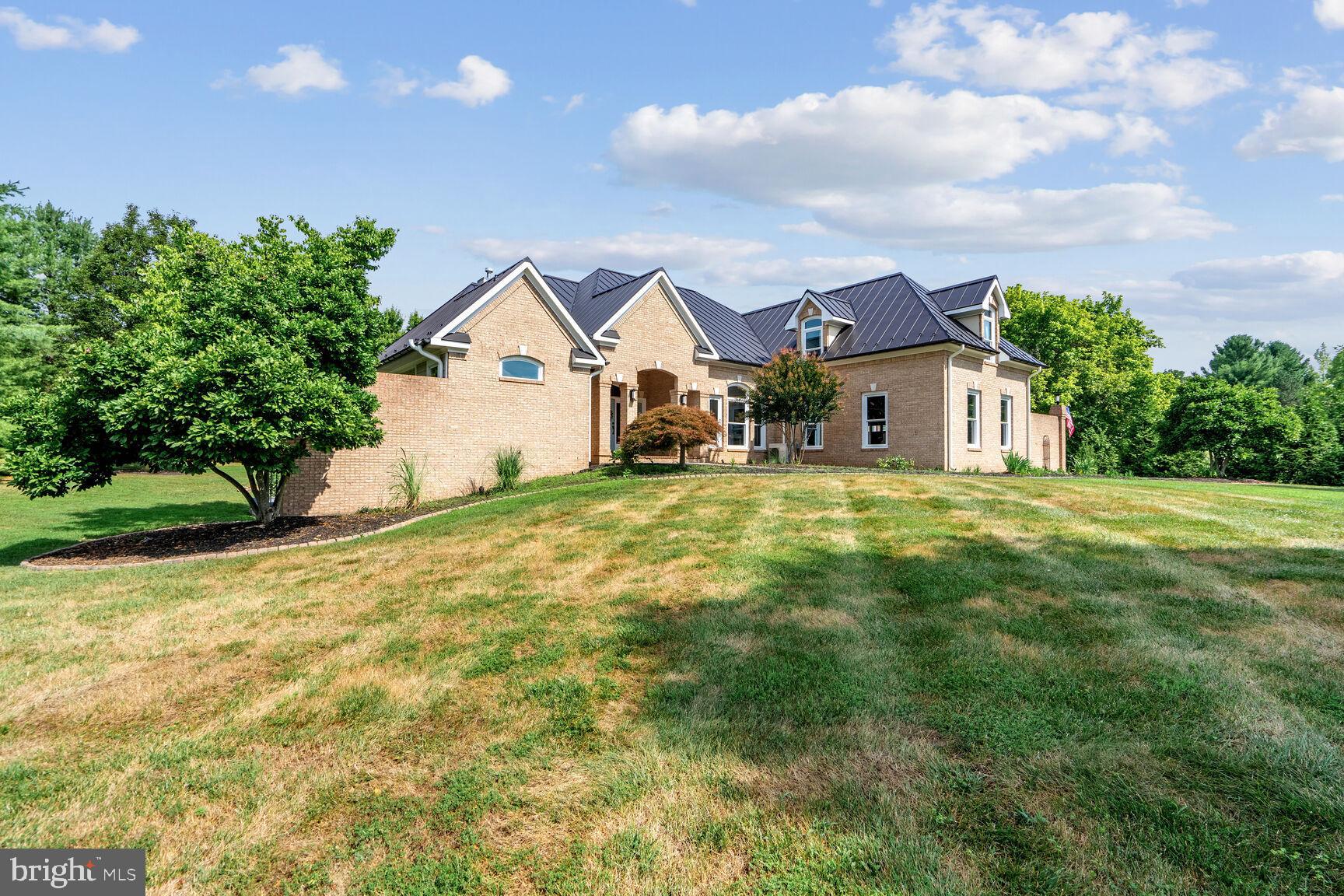 17811 STONELEIGH DRIVE