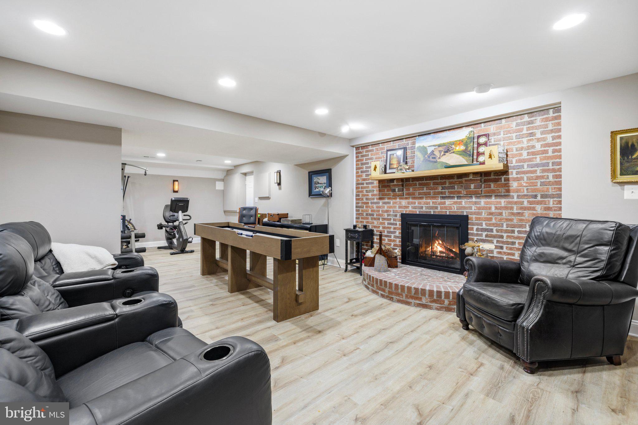 23389 FOUR CHIMNEYS LANE