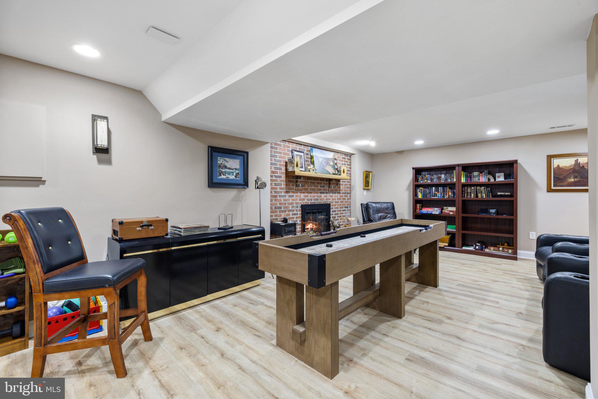 23389 FOUR CHIMNEYS LANE