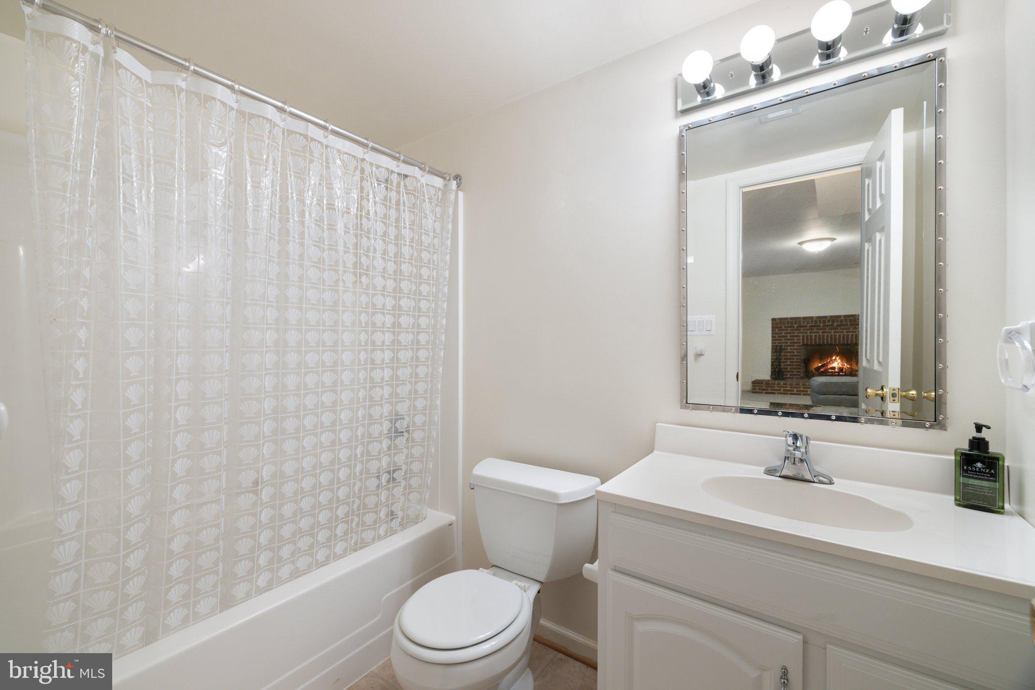 37072 ADAMS GREEN LANE