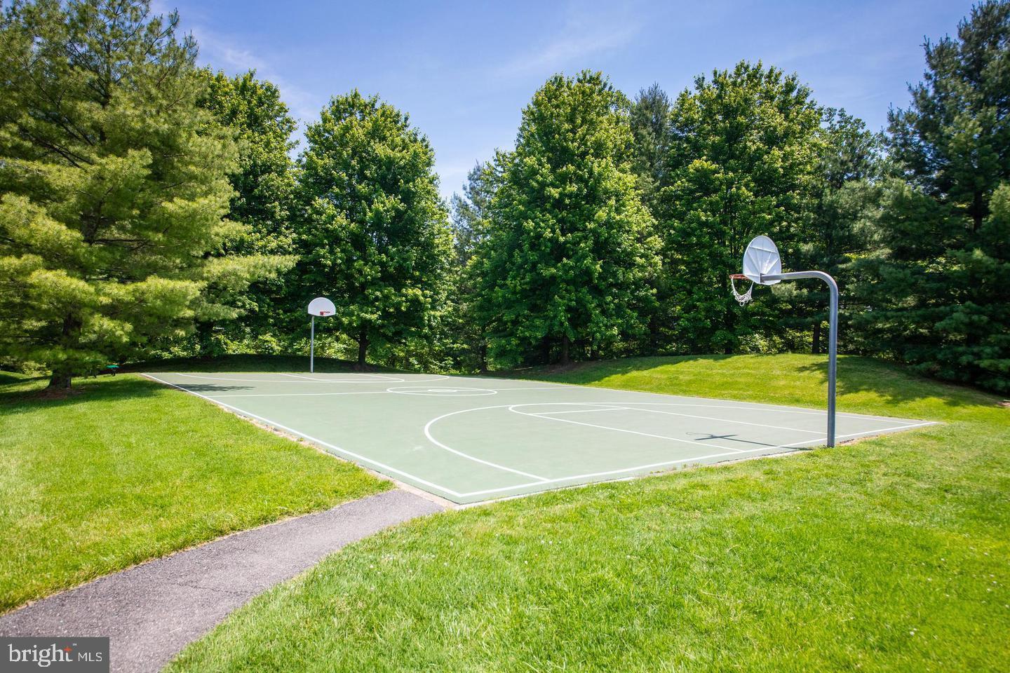 108 HAMPSHIRE SQUARE SW