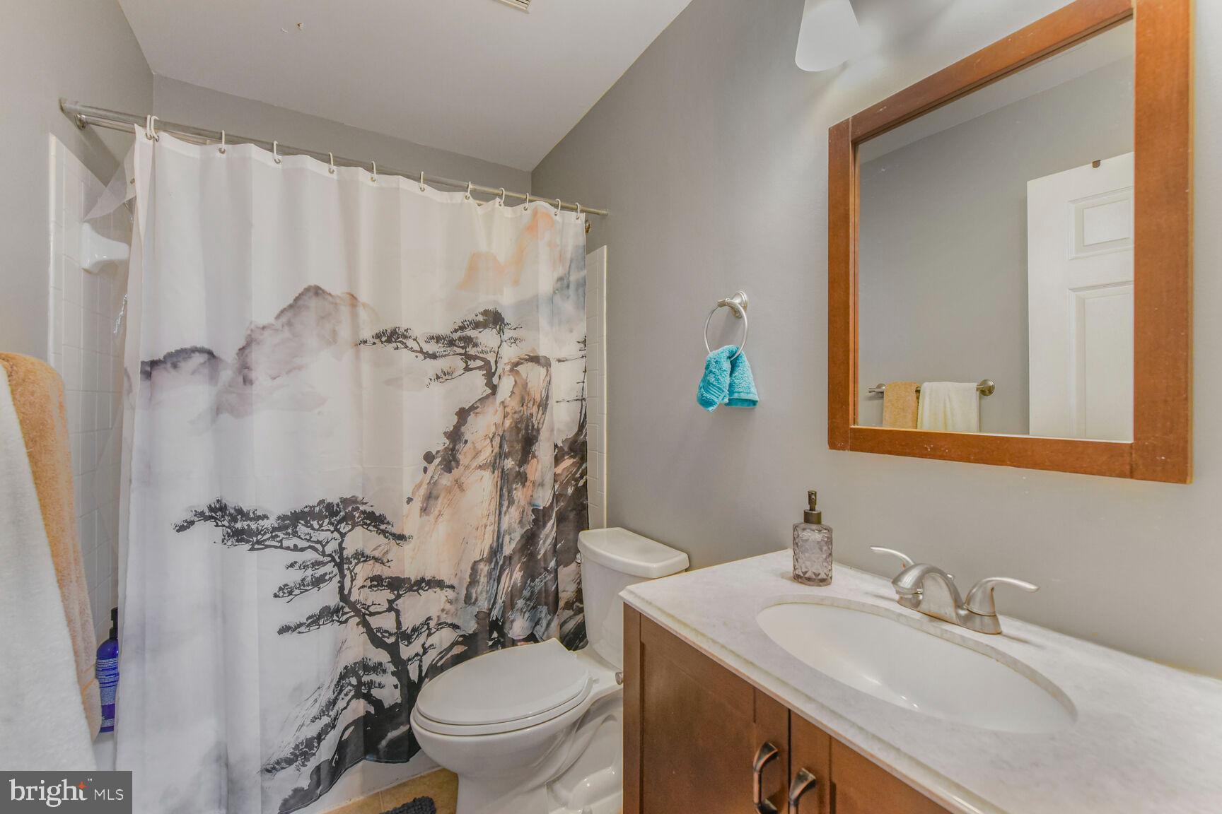 108 HAMPSHIRE SQUARE SW