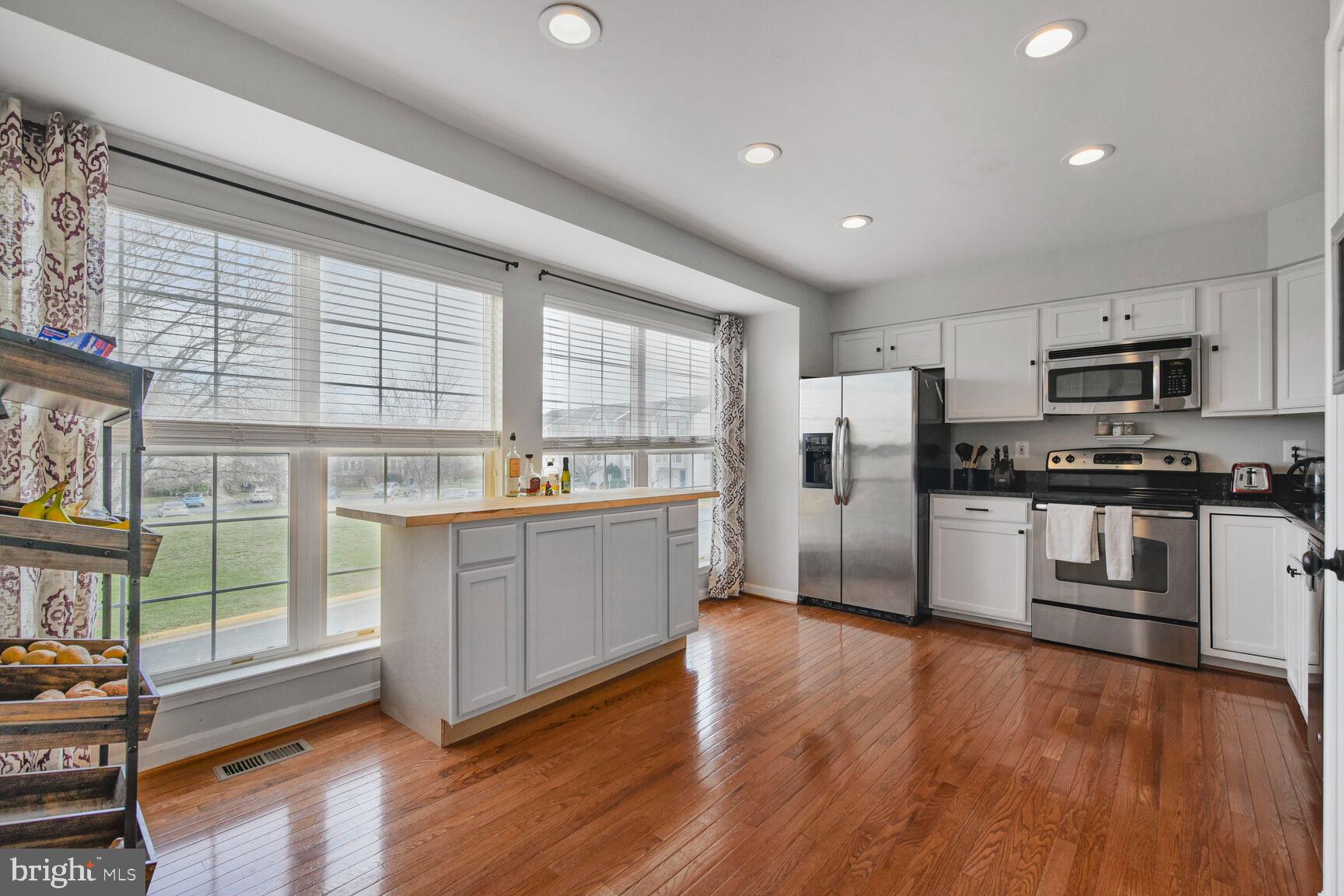 108 HAMPSHIRE SQUARE SW