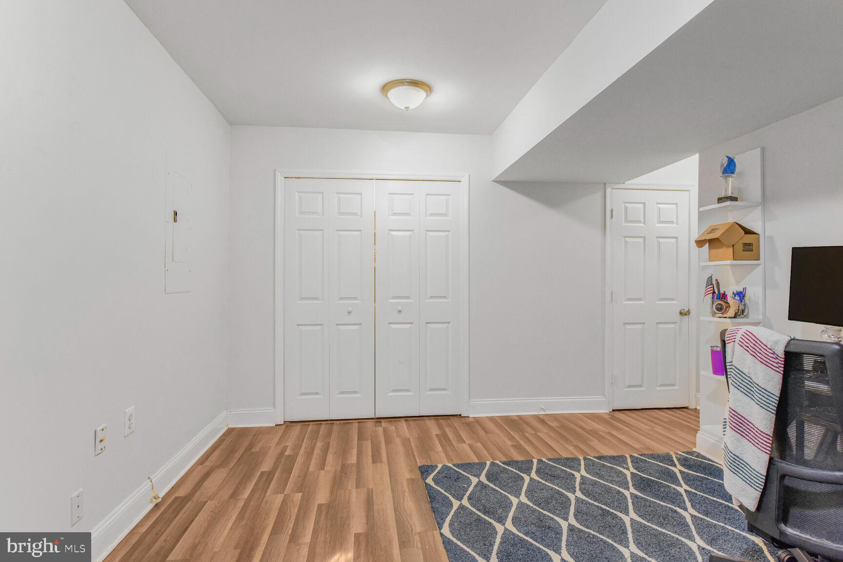 108 HAMPSHIRE SQUARE SW