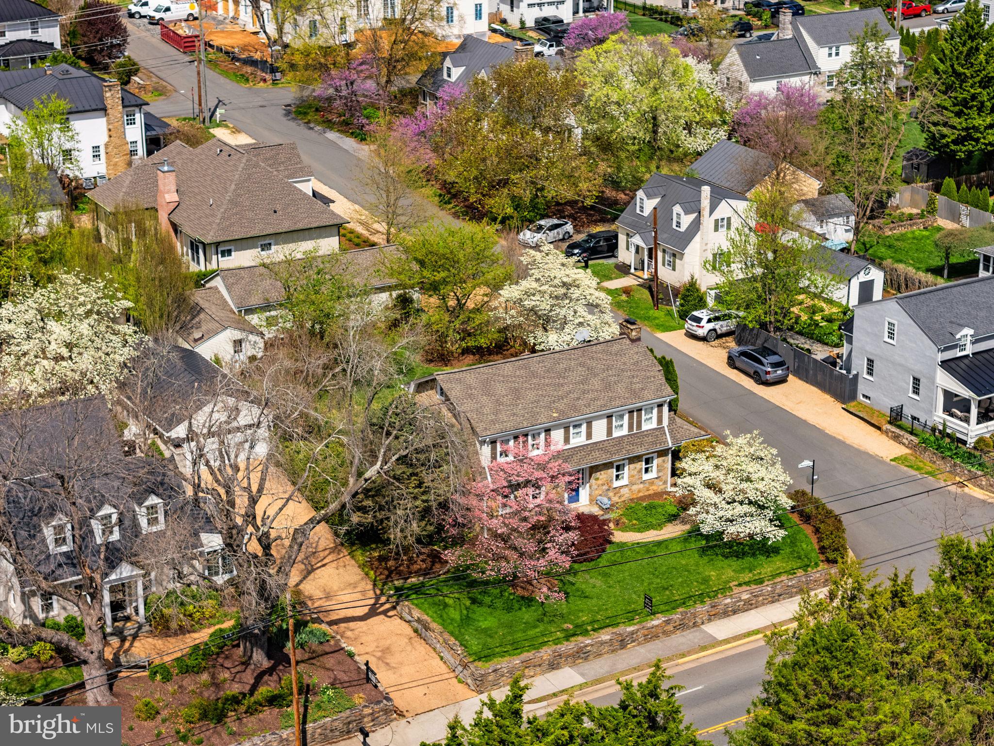 700 W WASHINGTON STREET