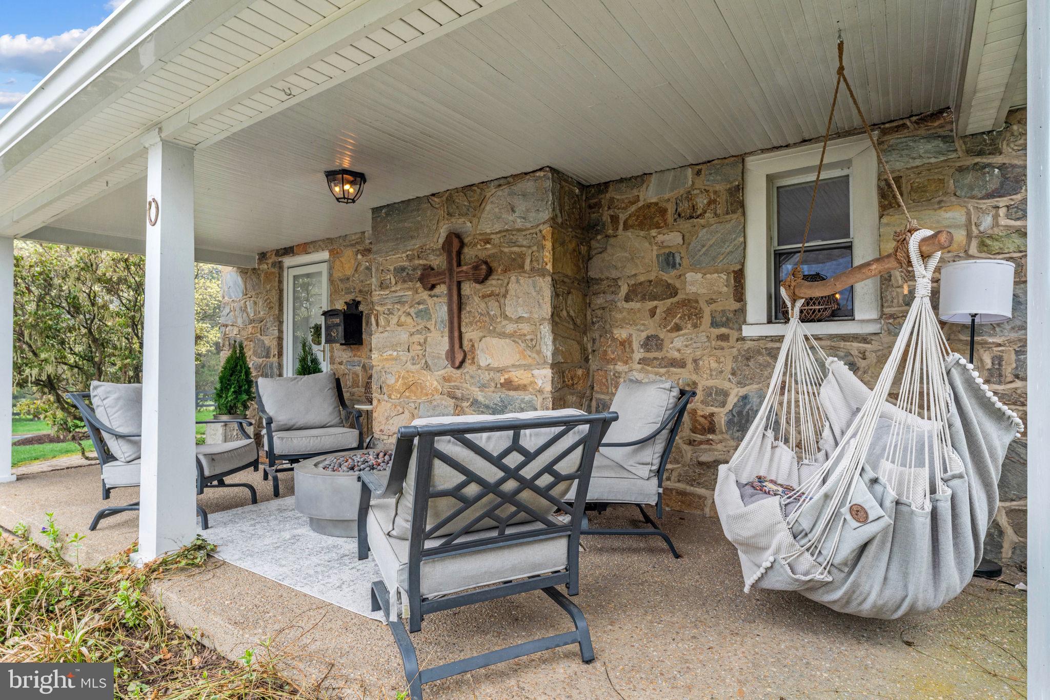 700 W WASHINGTON STREET