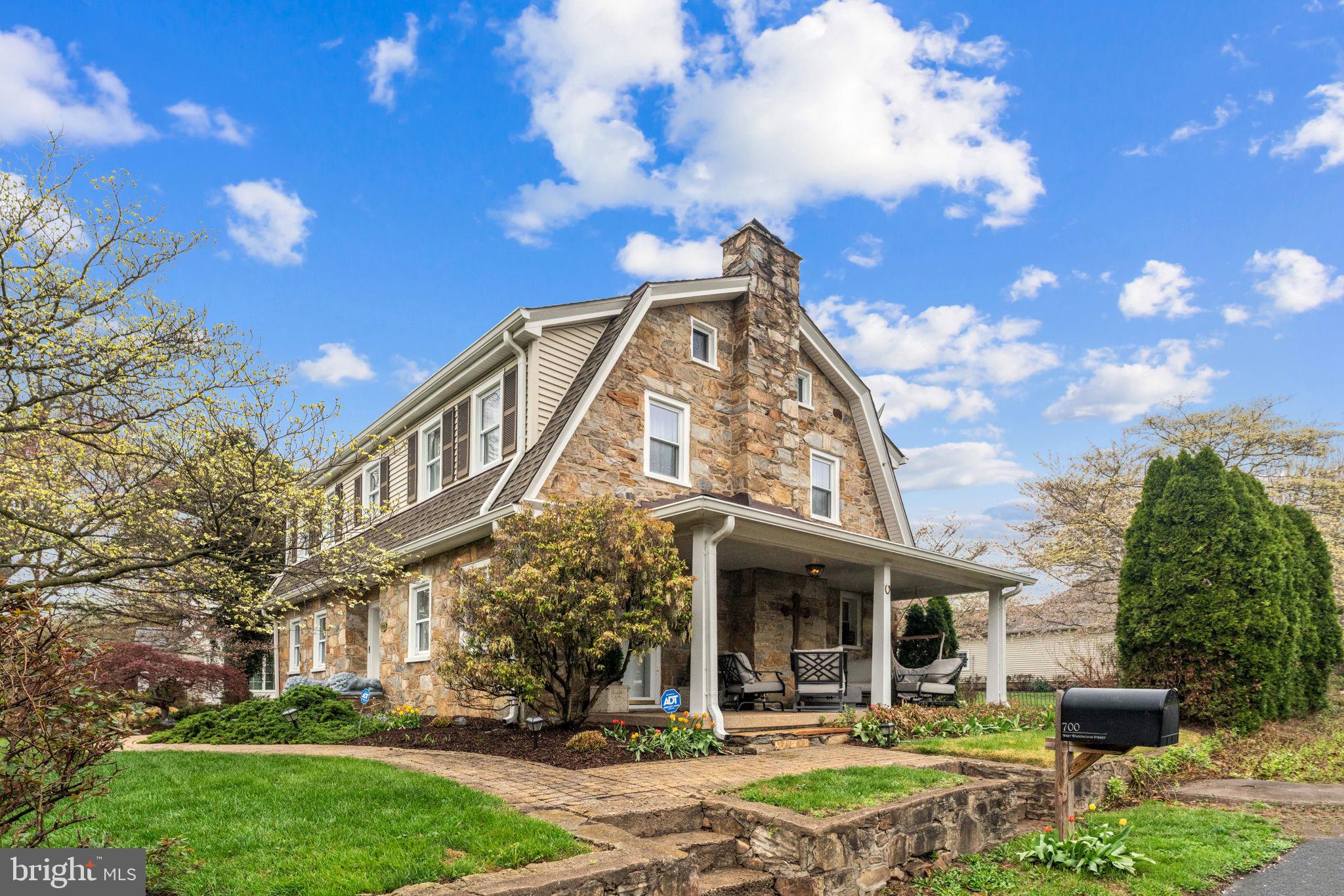 700 W WASHINGTON STREET