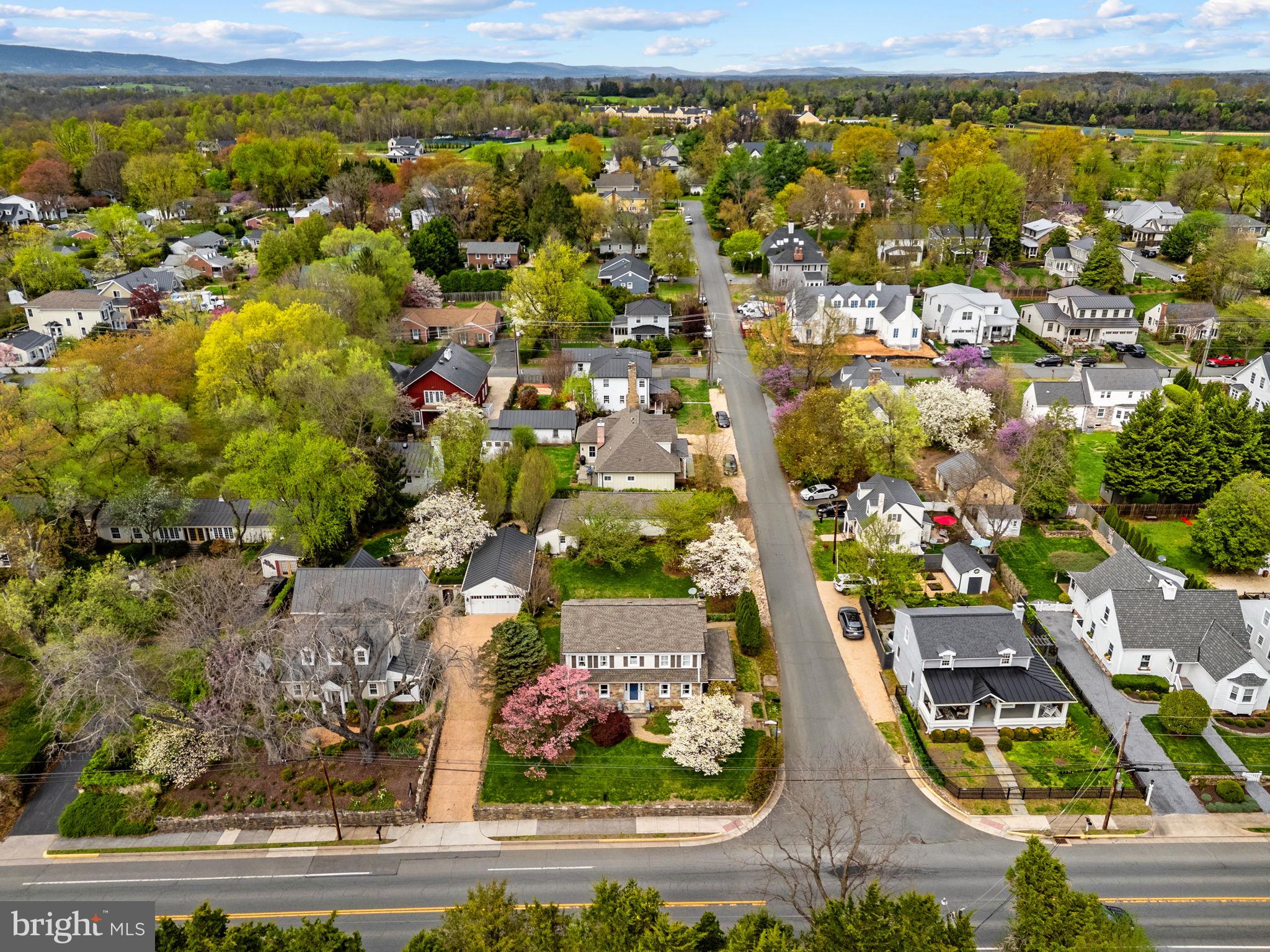 700 W WASHINGTON STREET