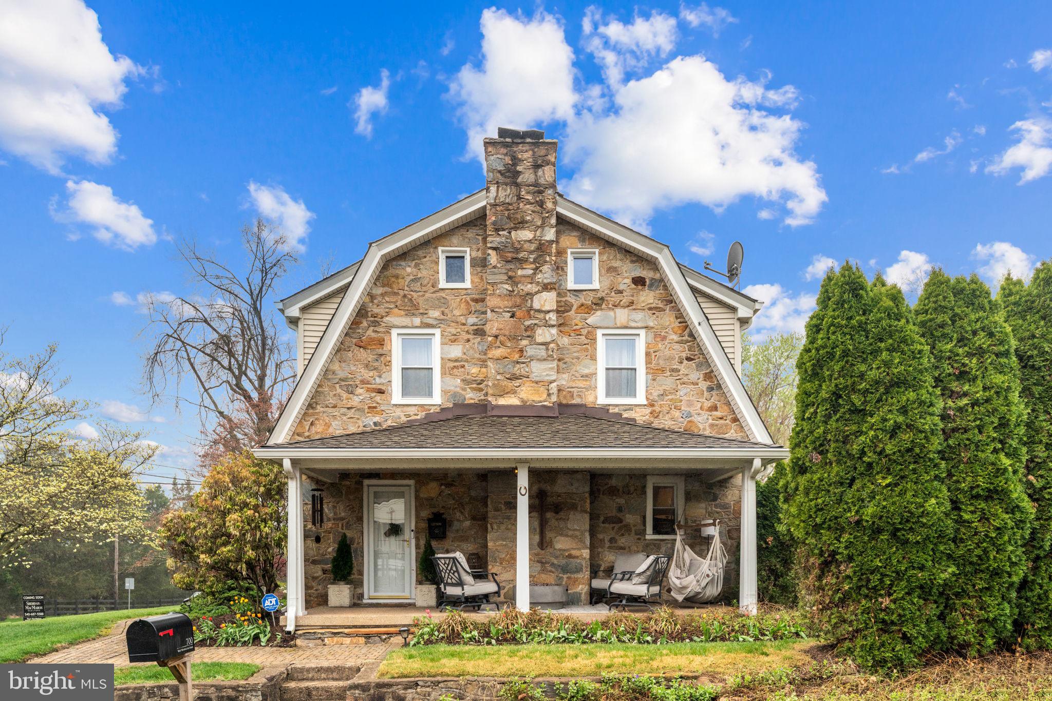 700 W WASHINGTON STREET