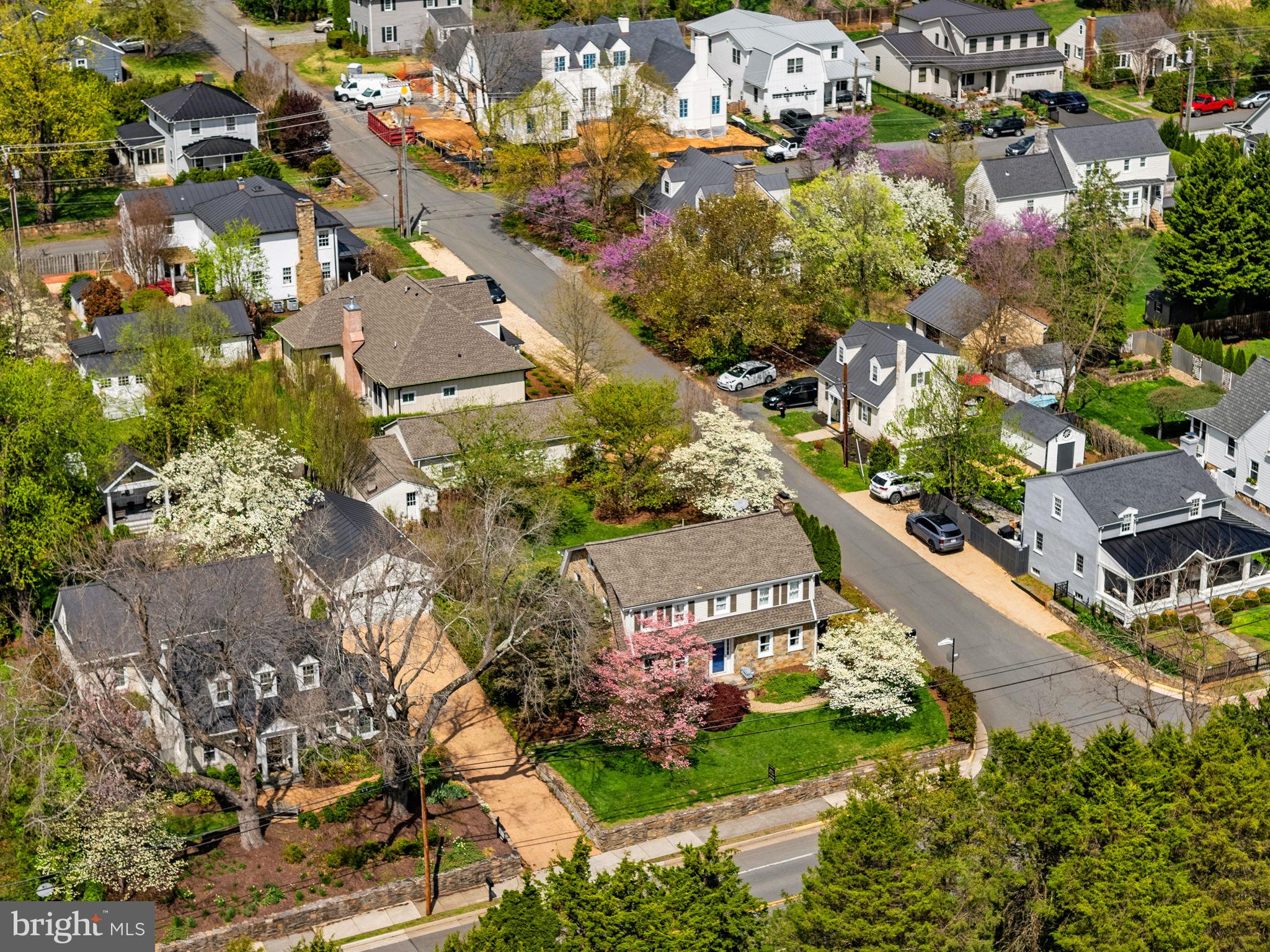 700 W WASHINGTON STREET