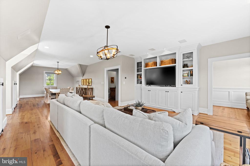 22364 WILSON MEADOWS LANE