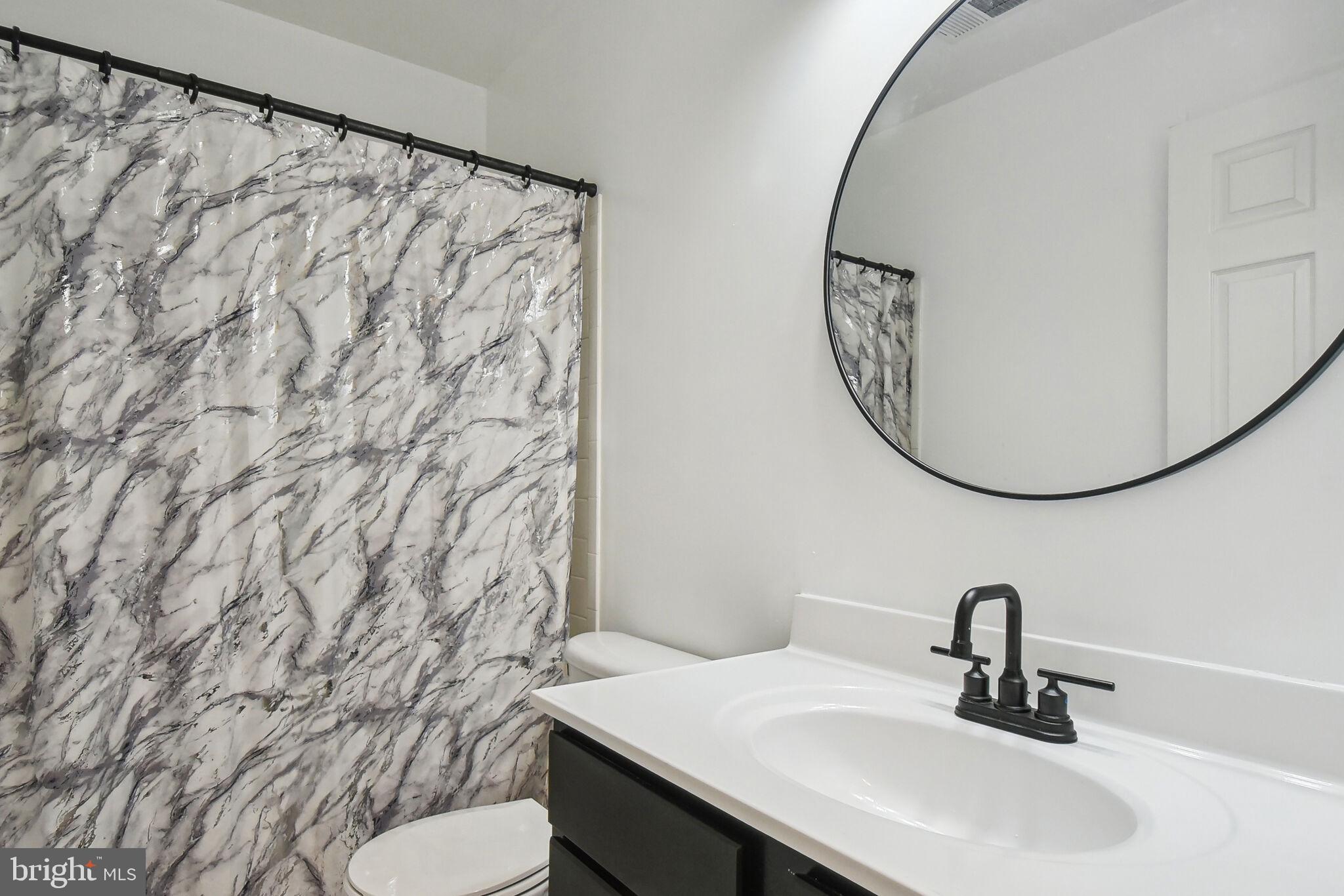 14175 HUNTERS RUN WAY