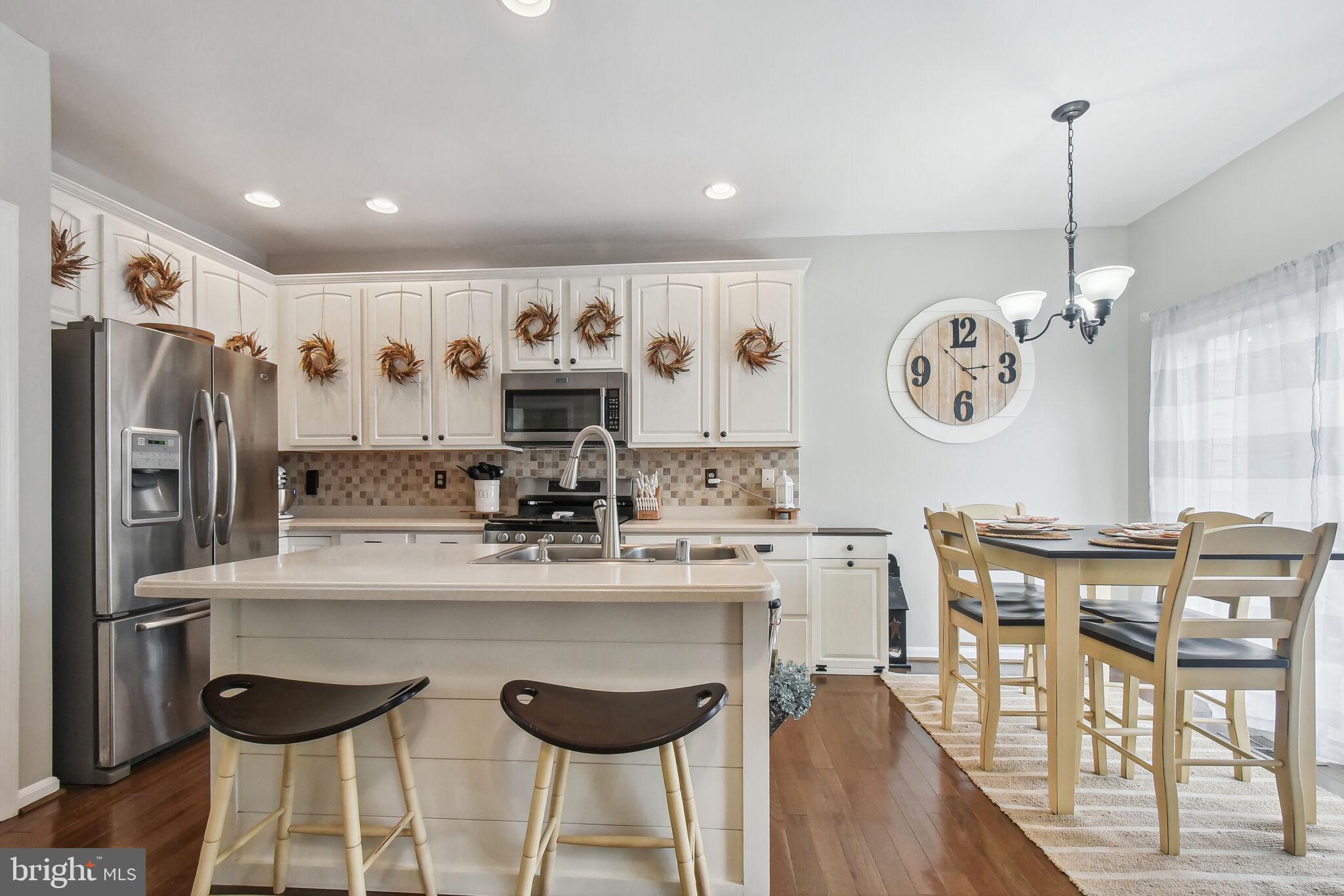 14175 HUNTERS RUN WAY