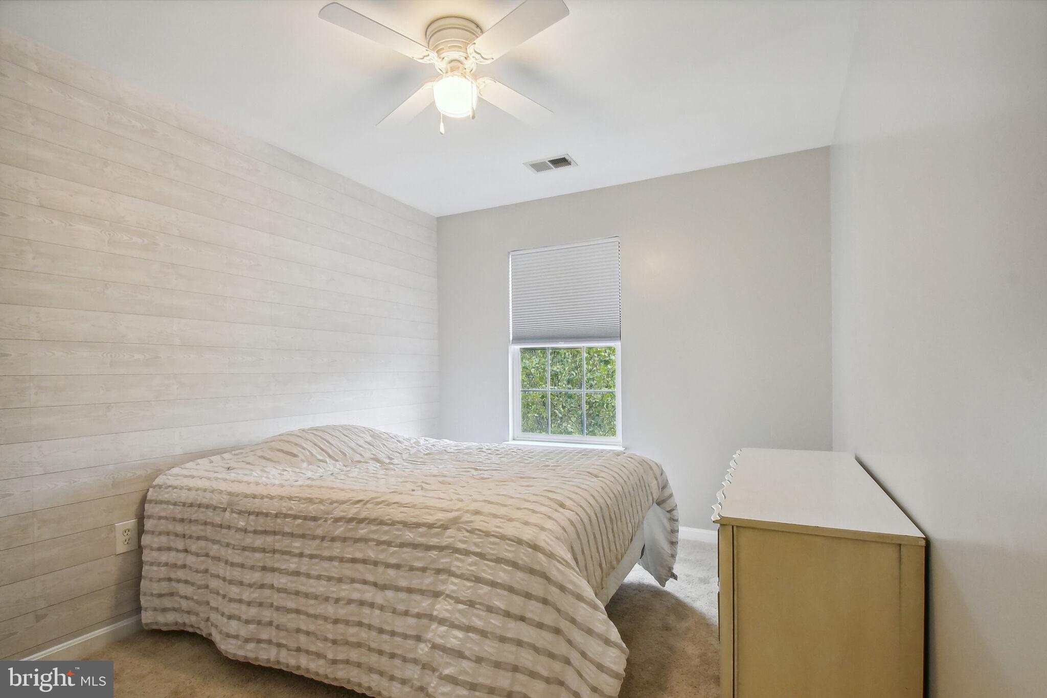 14175 HUNTERS RUN WAY