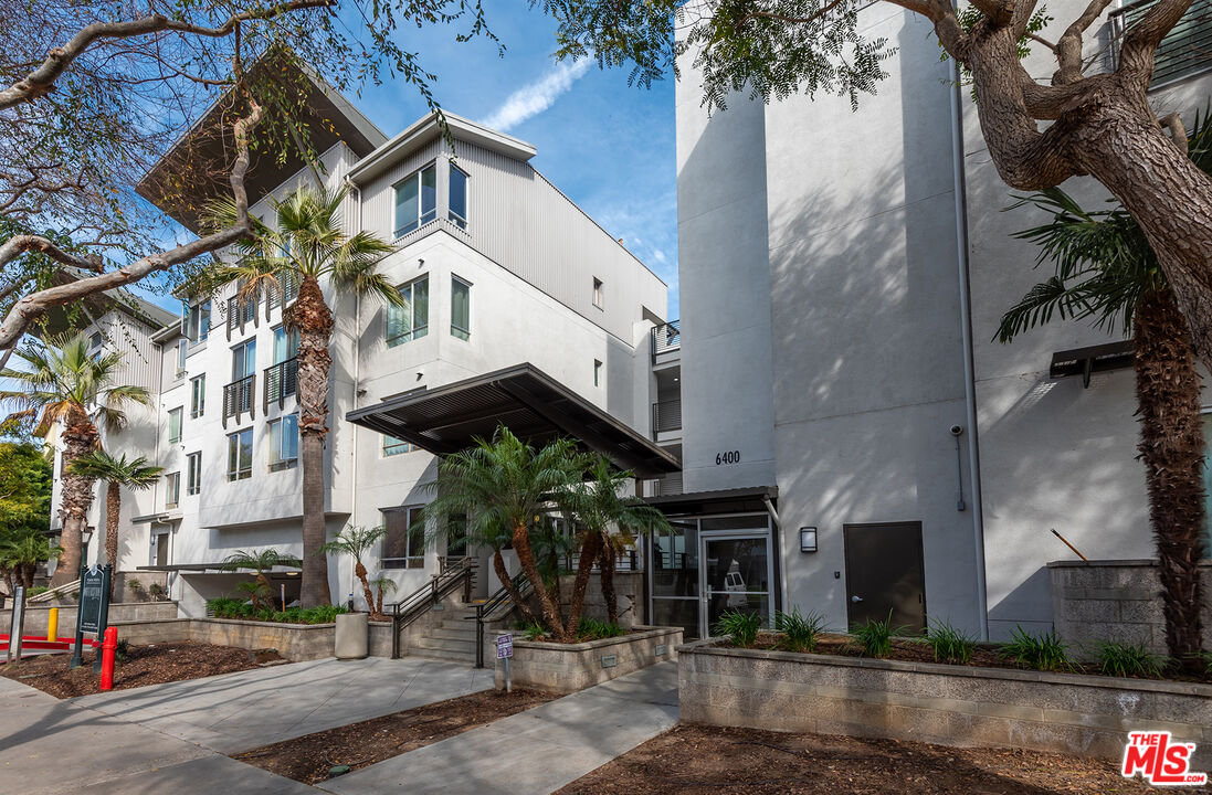 6400 Crescent Park Unit: 305
