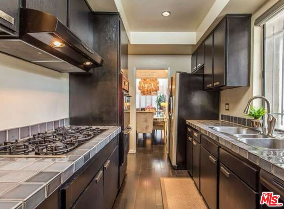 8455 Fountain Ave Unit: 722
