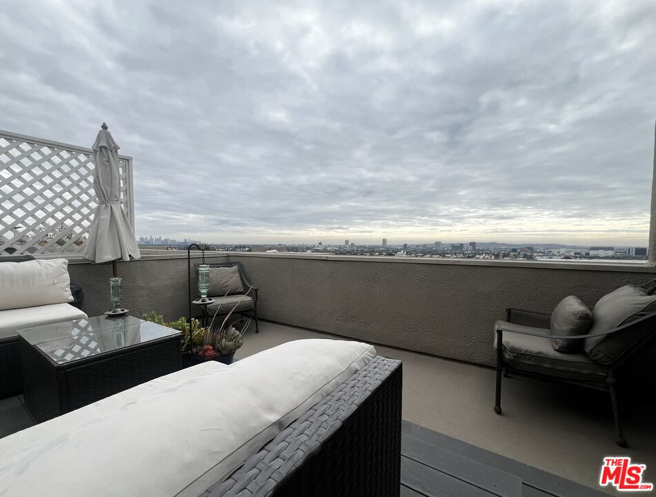 8455 Fountain Ave Unit: 722
