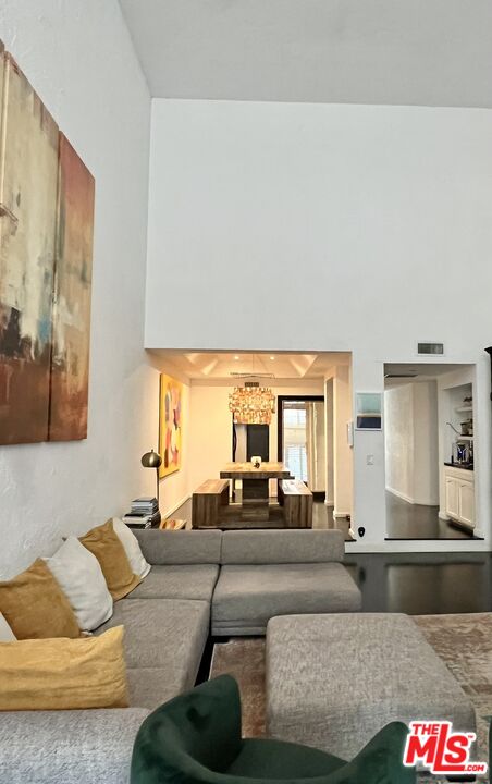 8455 Fountain Ave Unit: 722