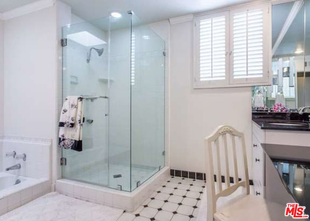 8455 Fountain Ave Unit: 722