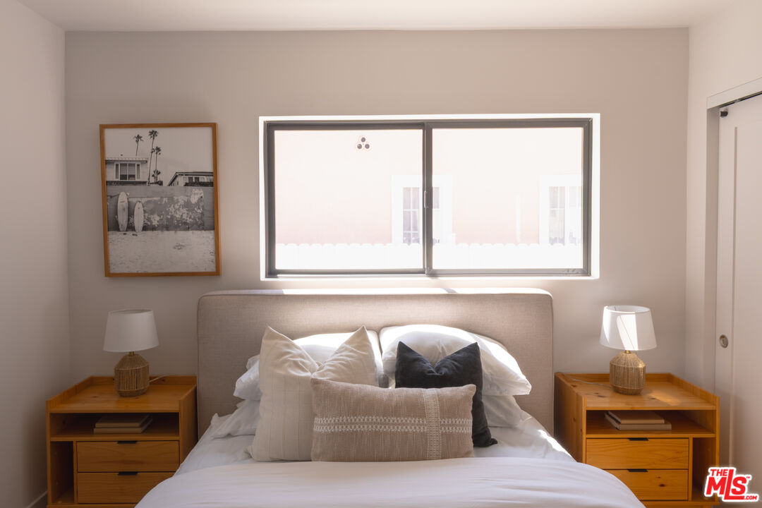 2235 S Mansfield Ave