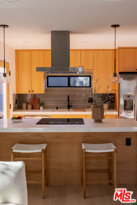 2235 S Mansfield Ave