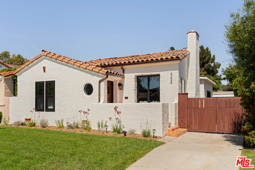 4224 6th Ave