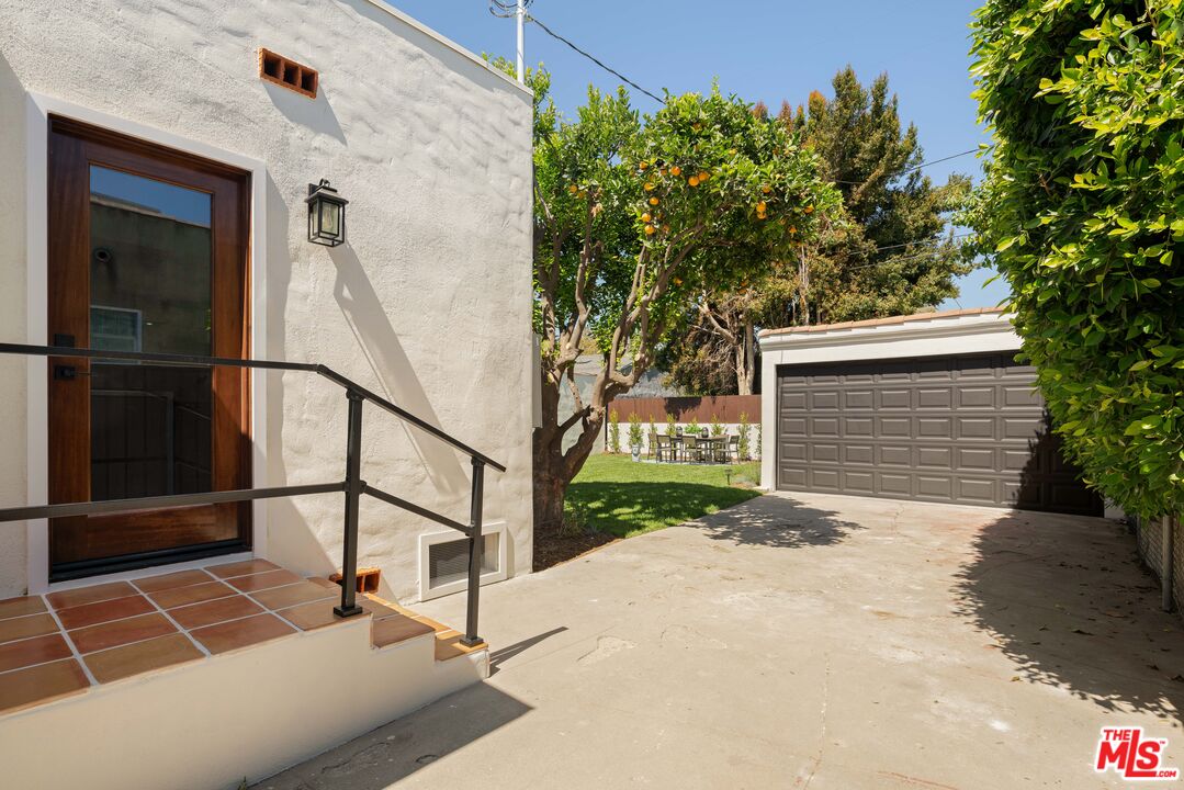 4224 6th Ave