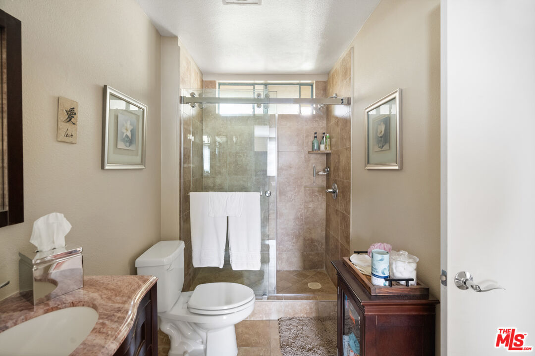 1430 Colby Ave Unit: 102