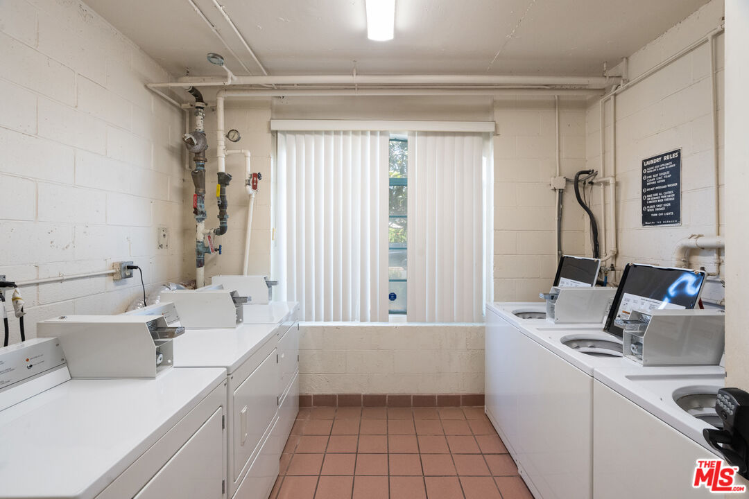 1430 Colby Ave Unit: 102