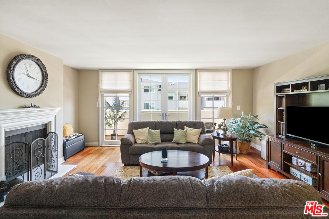 1430 Colby Ave Unit: 102