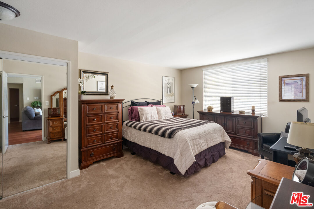 1430 Colby Ave Unit: 102