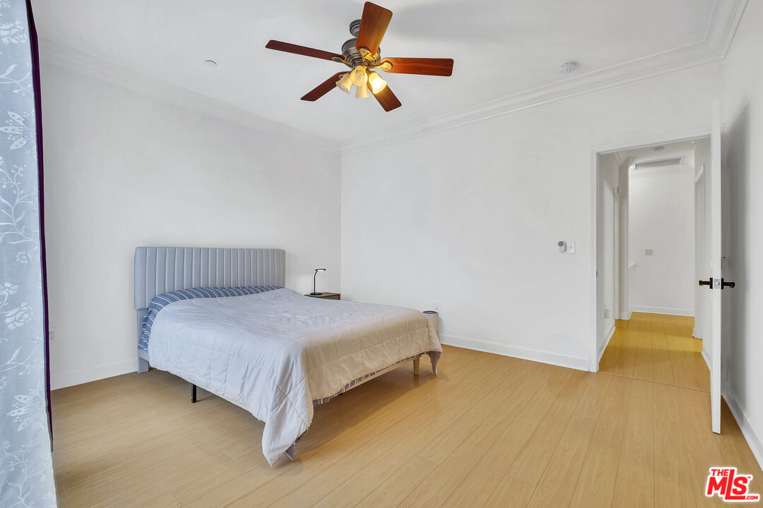 5312 Denny Ave Unit: 7