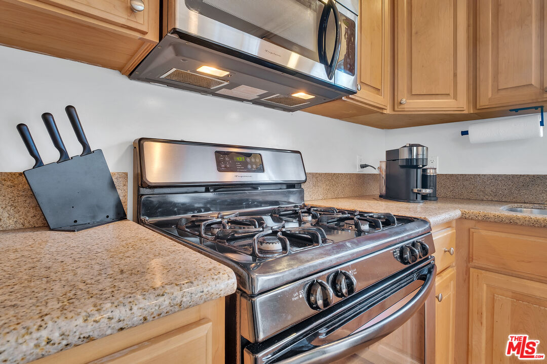 5312 Denny Ave Unit: 7