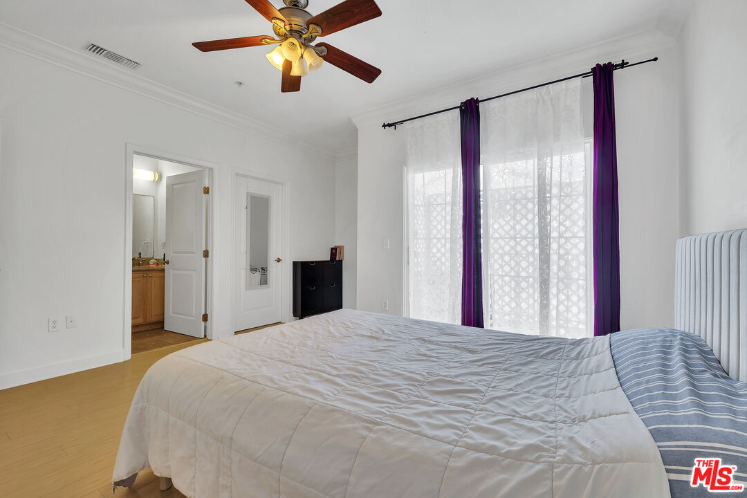 5312 Denny Ave Unit: 7