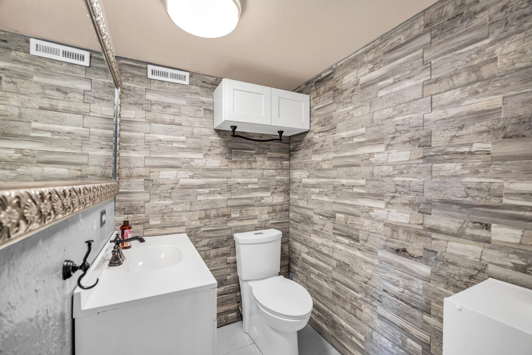 111 KAHULUI BEACH Rd Unit: D-402