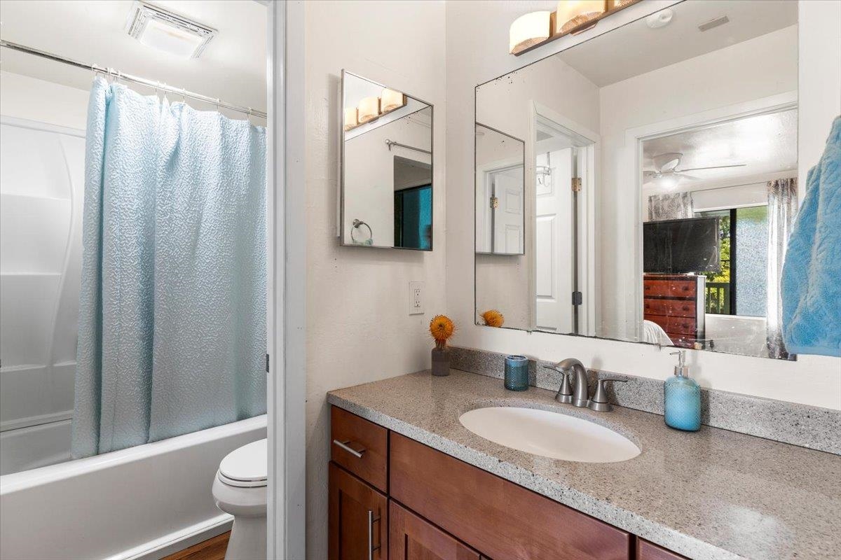 2050 KANOE St Unit: 203