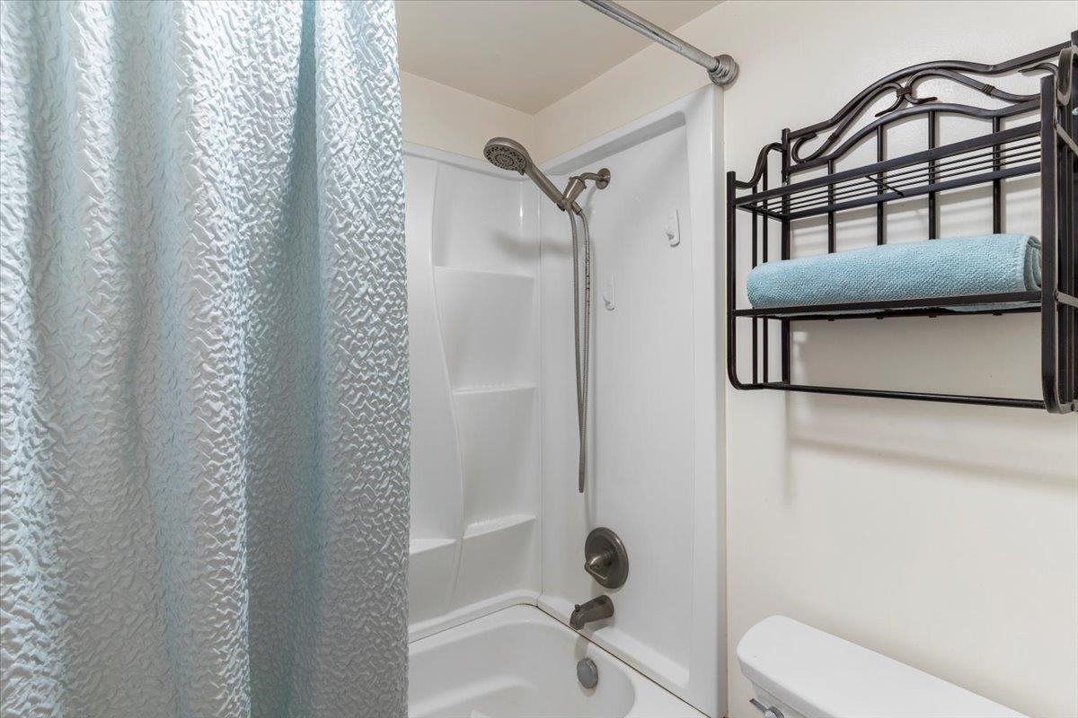 2050 KANOE St Unit: 203