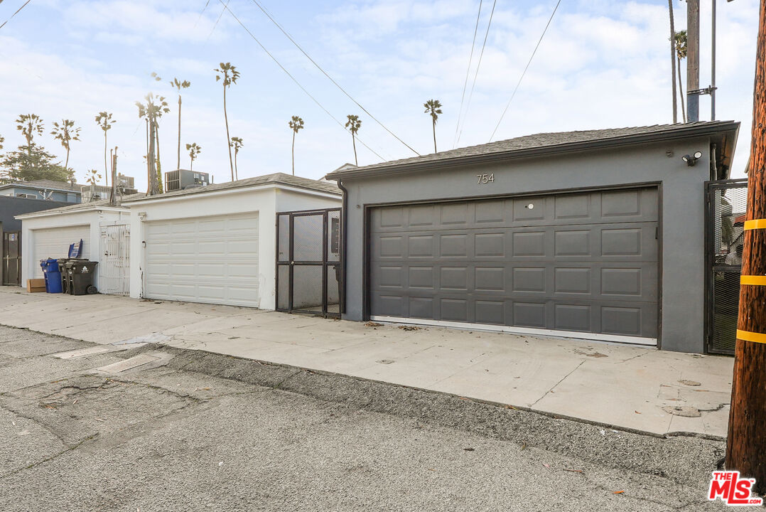 754 Washington Blvd